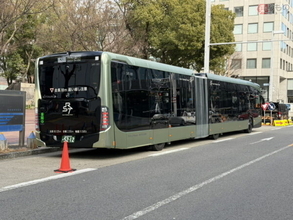 名古屋で「18mの近未来な乗りもの」が走行開始！ 地下鉄より“ラク”に繁華街へ行ける「使える足」の正体
