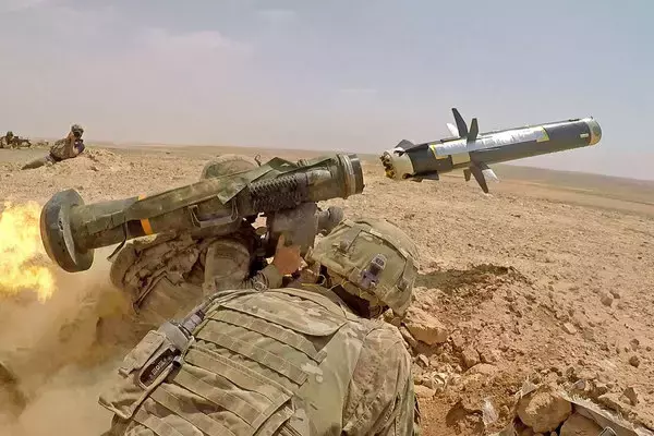 “探知距離2倍で25％軽い”だと…!? 最強対戦車ミサイル「ジャベリン」新型発射機 米陸軍へついに納入