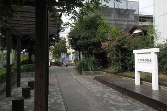 砂利・軍需品から競馬ファン・囚人まで！ いろいろ運んだ異色の国鉄線、廃止50年だけど一部現役の数奇な歴史