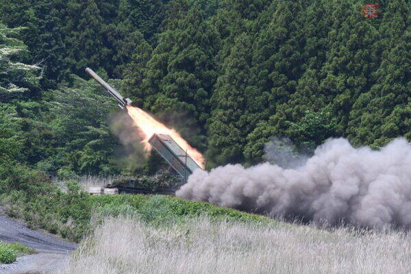 戦車の“やわらかなお腹”を狙う地雷、どう処理する!? 人力から専用除去車両への発展の歴史
