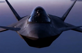 ドイツ「次世代戦闘機」新計画を発表！“ステルス機っぽい”機体が無人機と編隊飛行をとる映像公開