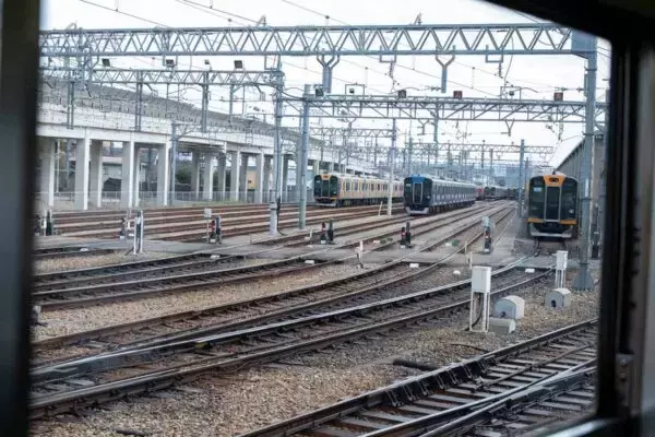 「「次の停車駅は…」引退間近の阪神「青胴車」まさかの運転ルートに“軽いざわめき” 「行先不明列車」に乗ってきた」の画像