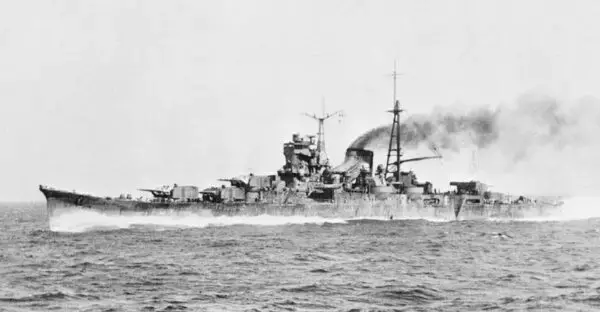 ウソも武装もモリモリ!? 日本海軍“世界最強の軽巡洋艦”が隠し続けた排水量の秘密