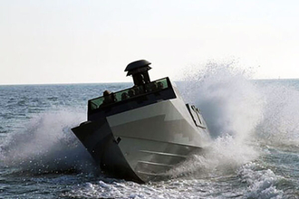 ベネズエラ大統領拘束の裏で暗躍？ まるで忍者な「米軍の特殊作戦母船」 一見すると「民間フェリー」その実態は“動く極秘基地”