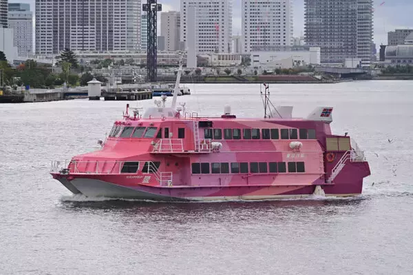 「爆速だけど“ものすごく高い”船」ジェットフォイルついに新造 まさかの新型エンジン！ 背景に“自衛隊”が関係!?