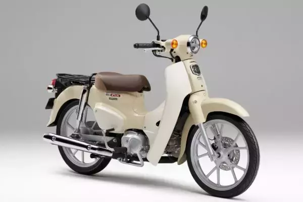 なぜ世界は「スーパーカブ」を愛するのか？ 1億台生産された「最強の庶民バイク」開発思想にホンダの神髄を見た！