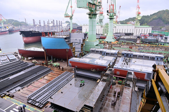 ついに「国産LNG船」建造再開へ 日本にエネルギーを運ぶ船は国産で！カギは「韓国との協業」に？ 国内最大手が検討