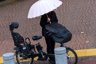 「ヤバい！」 ゲリラ豪雨で水没した電動自転車「絶対に電源入れないで」 やってはいけない“３つの鉄則”
