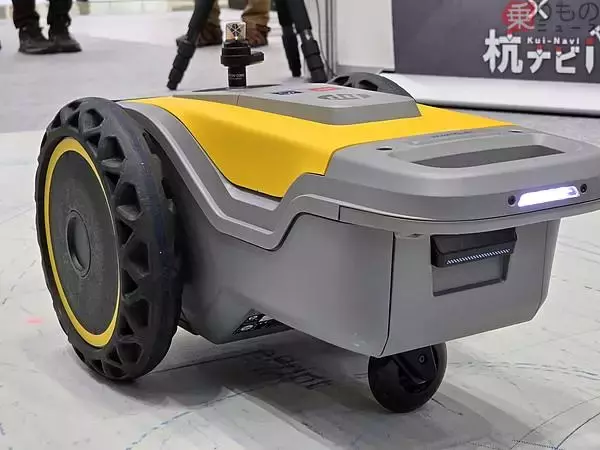 ゆっくりした動きがキモ可愛い!? 床を走り回る「謎のHP製3輪ロボット」建築業界の救世主になり得るワケ