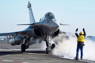 中国のネット工作は戦闘機輸出市場でも暗躍？ 被害を受けたフランスが激怒した巧妙なネガキャン方法とは