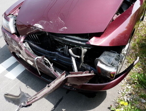 「あんな所に停めてるから事故ったんだ！」 違法駐車が誘発した交通事故 “停めた人”の責任は問える？ 「必ずしも“100対0”ではない」