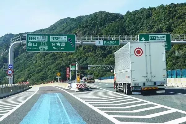 そっち行くなら「高速下りてください!?」 要注意な“中途半端JCT”たち 「つながなくても大差なし」判断も