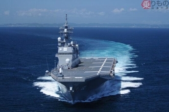 海自の空母型護衛艦から「超異形の機体」が飛んだ！ 発着の瞬間を捉えたショットが公開 まるで空飛ぶ十字架