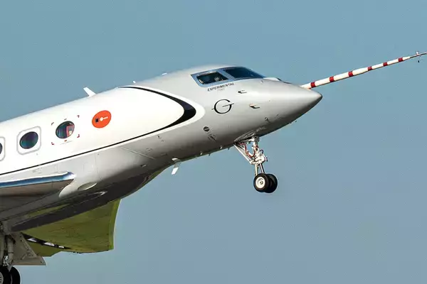 「クラス最速」を目指す ガルフストリームの新型G400が初飛行に成功 注目の次世代機