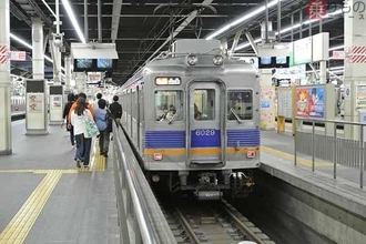 まだ現役！ 「驚異の長寿」を誇る南海“古豪”電車は不死身なのか？ 日本初「20m級ステンレス車」の現在地