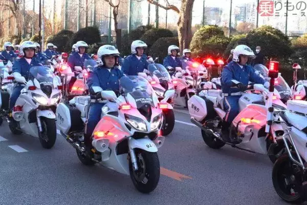 なぜバイクの「前輪ブレーキ」は右レバー？ 世界共通になった経緯とは　昔は“レバーが左右逆”もあった!?
