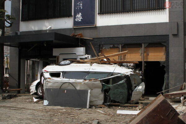 「地震で愛車に被害」←通常の車両保険＆地震保険では直せません！ 台風や洪水と“扱いが違う”ワケ 備える方法は？