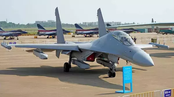 初確認! 中国の最新鋭電子戦機「殲-16D」台湾設定のADIZに進入 1日に2機