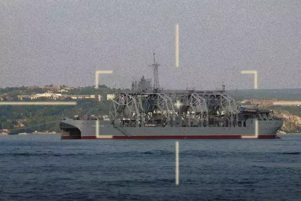 「「100年乗っても大丈夫！」だったロシア軍艦 ウクライナの攻撃で大破 ついに退役か？」の画像
