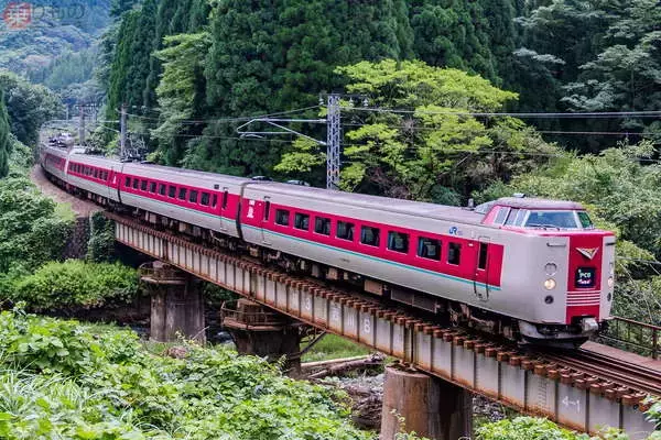 JR西日本 特急「やくも」運転開始50周年で記念入場券発売 停車駅14駅をセット 数量は限定