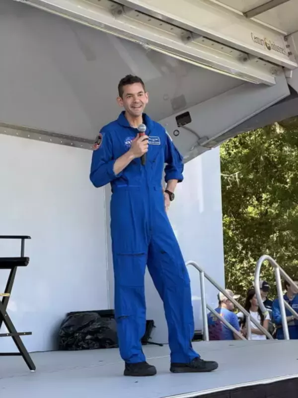 NASA新長官 なんと“自前の戦闘機”でエアショーに登場！“最も現場を知る長官”と呼ばれる理由とは