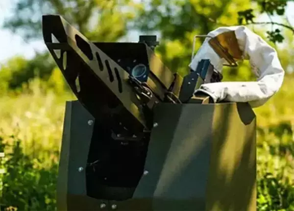 ロシア軍の「光ファイバードローン」をAIが木っ端みじんに？ 兵士を危険に晒さない防空システムとは