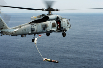 アメリカ海軍＆海上自衛隊 東京湾で初の魚雷使った対潜水艦戦訓練を実施