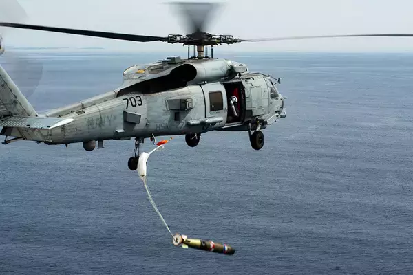 アメリカ海軍＆海上自衛隊 東京湾で初の魚雷使った対潜水艦戦訓練を実施