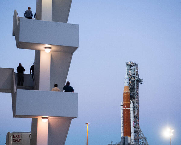 アポロ計画再び 人類を月へ送る「アルテミス計画」使用ロケットが最終試験へ