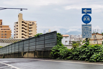 わずか「1cc」で天国と地獄!? 125ccバイクが高速に乗れないワケ 各地には「紛らわしい道路」も点在