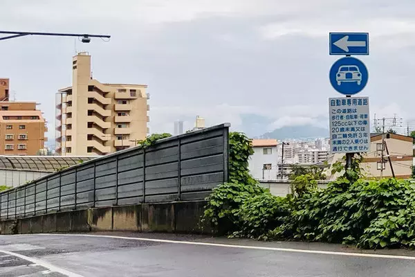 わずか「1cc」で天国と地獄!? 125ccバイクが高速に乗れないワケ 各地には「紛らわしい道路」も点在