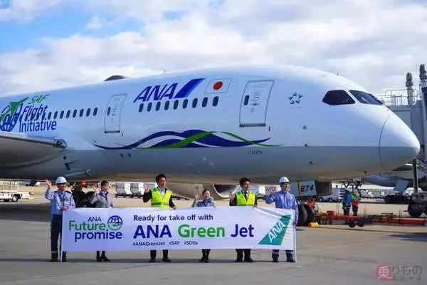 激目立ち!! ついに「緑のANA機」国内線へ！ 2号機が”らしい形で”定期便就航 担当機はどう決めた？