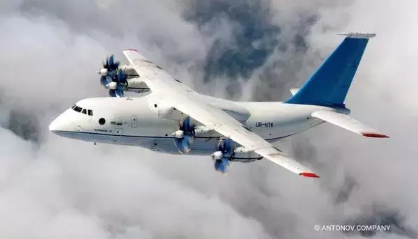 ウクライナ産「先進的すぎた輸送機」の顛末 驚愕スタイルのエンジン、実は高スペック？