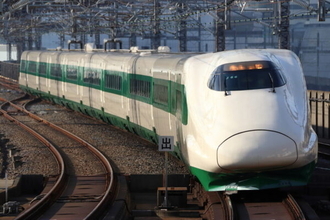 「日本最長の鉄道トンネル」前後の高速化へ準備着々！ “北海道へ渡ったE2系新幹線”が今月から本領発揮