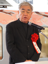 2年後に新型登場「関東私鉄唯一の列車」現車両も“延命”か？ 商機をつかんだ西武の“走るレストラン”