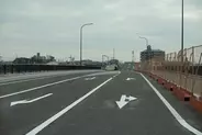 開通した大阪－兵庫の「シン・東西まっすぐ道」南北の移動もめちゃ便利に!? 兵庫側で“市内横断”の珍バスが登場