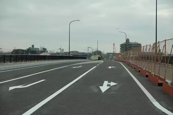 開通した大阪－兵庫の「シン・東西まっすぐ道」南北の移動もめちゃ便利に!? 兵庫側で“市内横断”の珍バスが登場