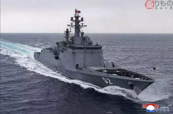 進水式で“横転しちゃった”「北朝鮮最大の駆逐艦」修理完了しミサイル発射実験を開始!! 事故時激怒した金総書記も視察に