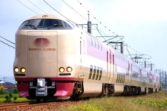 乗車時間は“15時間”超え！異色の「サンライズ出雲」がシルバーウィークにも運転へ 定期列車よりゆっくり走る