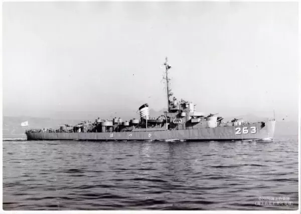 「驚異の75年現役！ フィリピン海軍の旗艦を務めた元「海自の護衛艦」  中国と対峙し続けた数奇な歴史とは」の画像
