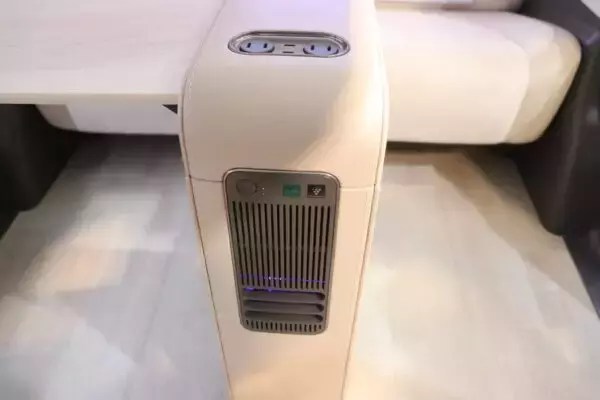 “住めそう”では不十分！“クルマ”でも“家電”でもない！ 電気メーカー・シャープが考える「新しい自動車」のあり方とは？