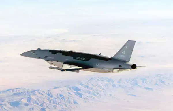 ついに創作物の領域に!? “無人戦闘機”「フューリー」がミサイル発射 標的指定まで自律で実行『マクロス』よりも早い開発速度？