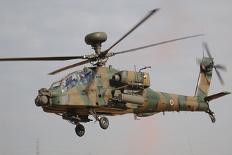 ヘリのお尻のプロペラは何のために存在？ “タケコプター”の再現は悲惨な結果に そのワケは