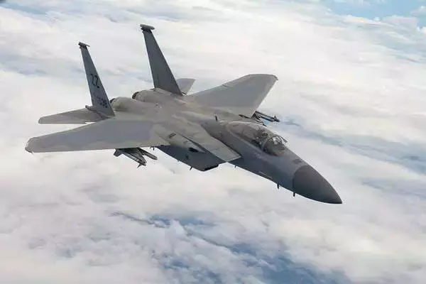 米軍 沖縄・嘉手納のF-15「イーグル」撤収を発表 代替は“新型でより高性能な戦闘機”