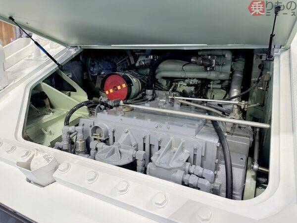 「ブラッドレーなら300両あるよ！」防衛展示会で発見した奇抜な“中古車店”の正体とは!? 実は今の戦場に一番必要な存在？