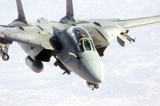 「F-14トムキャットが一番好き」死にかけてもそう言える 生還した伝説のパイロットの“判断”