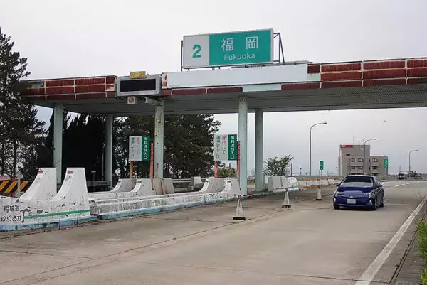2県の自動車道をガッチャンコ!? “ほぼ無料”約100kmの大動脈の“風変りな成り立ち”