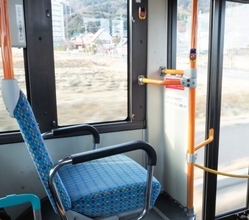 路線バスの「ヲタ席」なぜ消えた？ マニア人気抜群だった「特等席」が“ただの空間”になった納得の理由