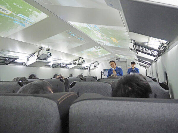 これがリニアの「本番仕様」だ！ 金属むき出しの“新型車”に試乗 “黙って背もたれ倒す人”とかどうでもよくなる劇的進化!?