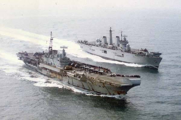 ミニ空母でも戦える！ 疑念晴らした革新的戦闘機「シーハリアー」23機撃墜の金字塔